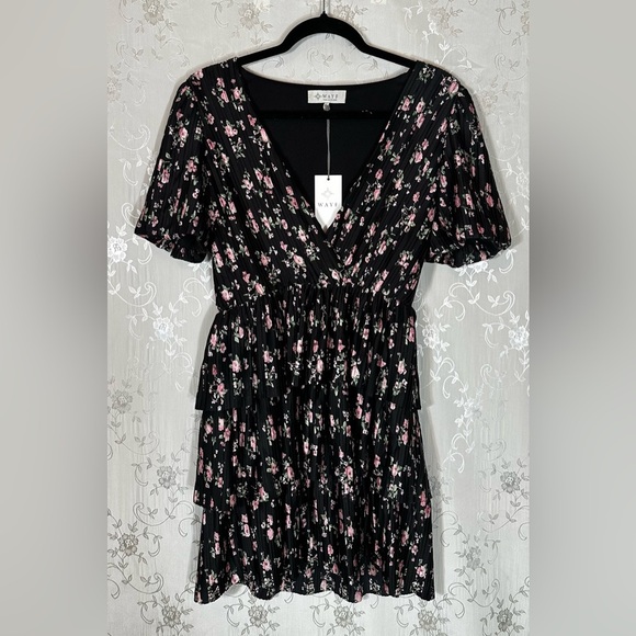 WAYF Floral Ruffled Mini Dress Puff Sleeve Size Small (NWT) - Picture 5 of 9